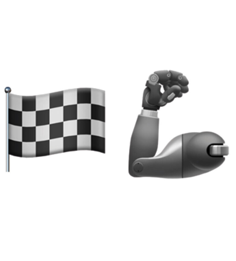 Das Bild zeigt eine Zielflagge im Schachbrettmuster neben einem metallischen Roboterarm. Es symbolisiert vermutlich einen Erfolg oder Sieg, der durch Technologie ermöglicht wurde.
