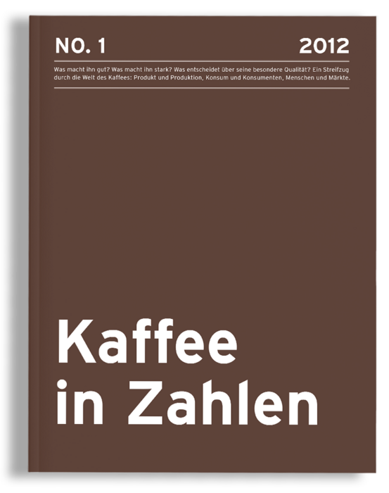 Bei dem Bild handelt es sich um den Einband eines Buches mit dem Titel "Kaffee in Zahlen" mit braunem Hintergrund und weißer Schrift. Der Umschlag enthält ein Inhaltsverzeichnis, das eine Diskussion über die Qualität von Kaffee und den Herstellungsprozess sowie einen Hinweis auf eine Kaffeeverkostung enthält. Auf dem Umschlag ist außerdem der Text "No. 1 2012" und "Koffee in Zahlen" prominent angebracht. Das Cover scheint für eine barrierefreie Website konzipiert zu sein, die den Leitlinien der EAA für Barrierefreiheit entspricht.