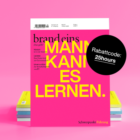 Das Bild zeigt ein Zeitschriftencover mit rosa Hintergrund und gelbem Text. Die Zeitschrift trägt den Titel "brand eins" und hat einen Strichcode in der oberen linken Ecke. Auf dem Umschlag befindet sich außerdem ein kreisförmiger schwarz-weißer Text mit der Aufschrift "Rabattcode: 25hrs". Die Zeitschrift liegt auf einem Bücherstapel, und in der rechten unteren Ecke steht ein kleiner schwarzer und weißer Text mit der Aufschrift "Schwerkpunkt fürüngel". Das Bild ist für alle Altersgruppen und Fähigkeiten zugänglich, und es wird als "www.brandeins.de" beschrieben.