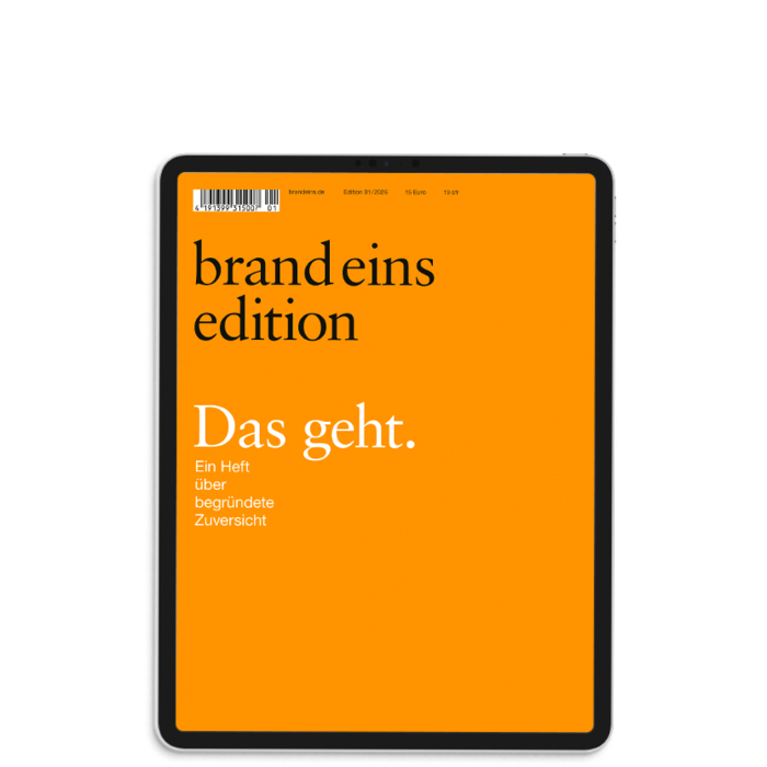 Das Bild zeigt ein Tablet oder einen E-Reader mit einem leuchtend orangefarbenen Cover, auf dem in fetter schwarzer Schrift der Titel "brand eins edition" steht. Unter dem Titel steht in kleinerer weißer Schrift der Untertitel "Das gelt". Das Cover enthält außerdem einen Barcode und eine Liste von Merkmalen wie "Ein Heft", "begundete Zuversicht" und "brand eins edition", die wahrscheinlich in der gedruckten Version vorhanden sind. Die Gesamtgestaltung und das Layout des Covers deuten darauf hin, dass es sich um eine zugängliche Website für Nutzer mit Sehbehinderungen handelt, da sie klaren und hervorgehobenen Text, einen Barcode zum Scannen und eine Liste von Funktionen für eine einfache Navigation enthält.