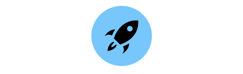 Das Bild hat einen blauen und gelben Hintergrund mit einem stilisierten schwarzen Raketensymbol in der Mitte. Die Rakete scheint in Bewegung zu sein und suggeriert ein Gefühl von Geschwindigkeit oder Bewegung. Das Design ist einfach, aber visuell ansprechend und eignet sich für eine barrierefreie Website, die eine Vielzahl von Nutzern ansprechen soll.