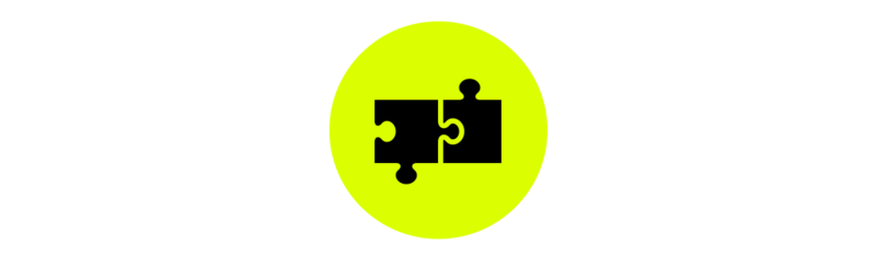 Das Bild zeigt ein grafisches Design mit einem gelben Hintergrund und einem Paar schwarzer Puzzleteile, die miteinander verbunden sind. Die Puzzleteile sind so angeordnet, dass sie zusammenpassen und ein Gefühl der Vollständigkeit oder Einheit vermitteln. Das Design ist einfach und leicht zu verstehen, so dass es für ein breites Publikum zugänglich ist. Die Verwendung kontrastierender Farben, wie der gelbe Hintergrund und die schwarzen Puzzleteile, trägt dazu bei, die Aufmerksamkeit auf das zentrale Element zu lenken, und macht das Design visuell ansprechend.