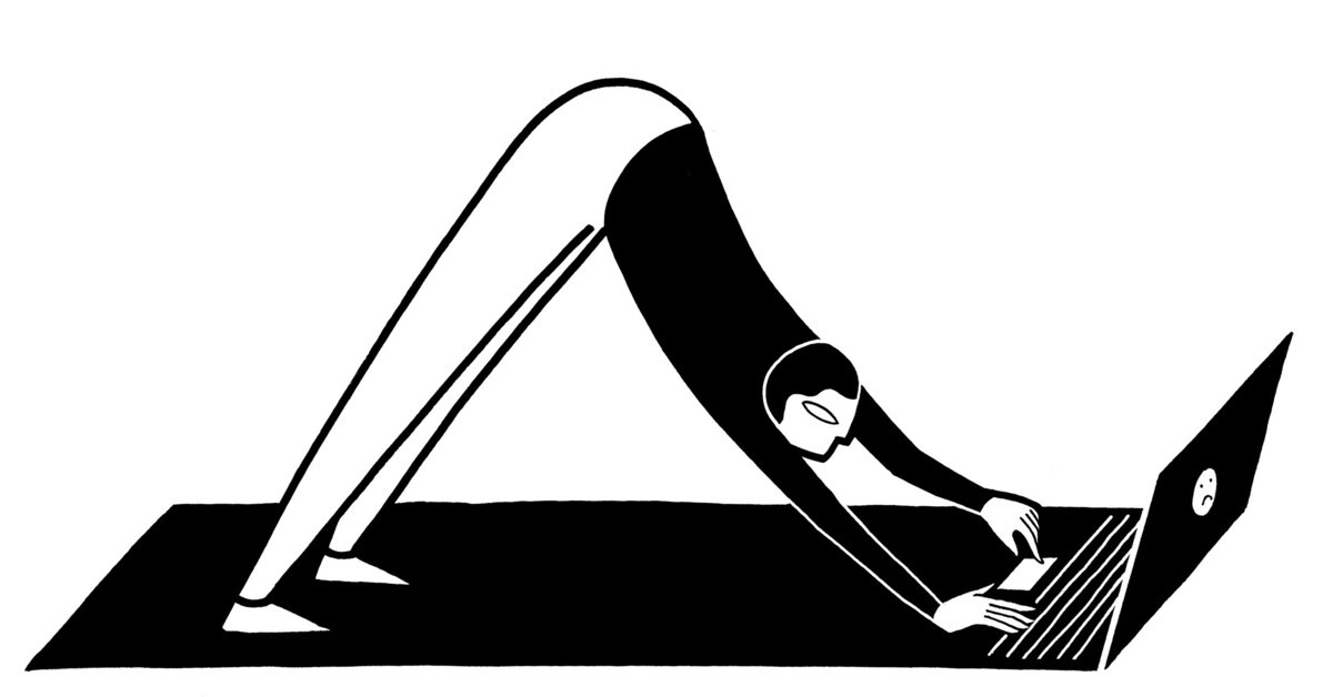 Das Bild ist eine Schwarz-Weiß-Illustration, die eine stilisierte menschliche Figur in einer Yoga-Pose zeigt, mit nach unten geneigtem Kopf und auf einem Laptop ruhenden Händen. Die Figur befindet sich auf einer ebenen Fläche, möglicherweise einer Yogamatte, und scheint sich in einer entspannten und bequemen Position zu befinden. Das Bild enthält weder Text noch zusätzliche Objekte, und die Gesamtkomposition ist einfach und minimalistisch.