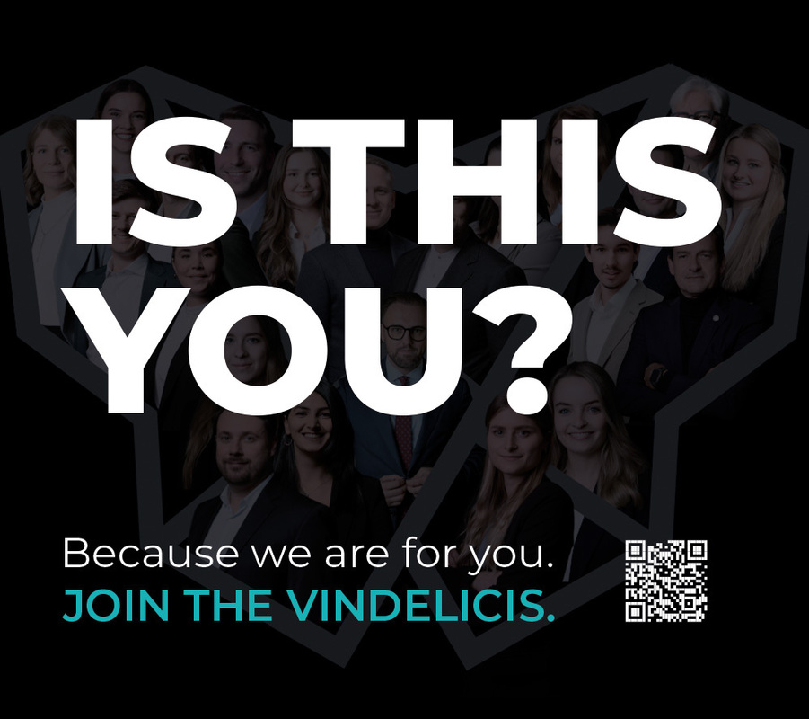 Das Bild ist eine Werbegrafik, die eine Gruppe von Menschen in einer collageartigen Anordnung zeigt, überlagert von einem fettgedruckten Text. Der Text lautet „IS THIS YOU?” (Bist du das?) und „Because we are for you. JOIN THE VINDELICIS.” (Weil wir für dich da sind. WERDE MITGLIED BEI VINDELICIS.) In der unteren rechten Ecke befindet sich außerdem ein QR-Code. Das Bild ist so gestaltet, dass es für alle Nutzer, einschließlich Menschen mit Sehbehinderungen, zugänglich ist, da es einen klaren und gut lesbaren Text sowie einen QR-Code für eine einfache Navigation enthält.