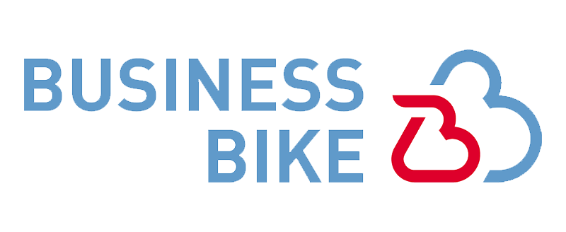 Das Bild zeigt das Logo eines Unternehmens namens „Business Bike“, bei dem es sich um einen Fahrradverleihdienst handelt. Das Logo besteht aus den Worten „BUSINESS BIKE“ in blauer Schrift, wobei ein stilisiertes rotes „B“ in das Design integriert ist. Das Logo ist vor einem weißen Hintergrund platziert, wodurch es für die Nutzer gut sichtbar und leicht zu erkennen ist.