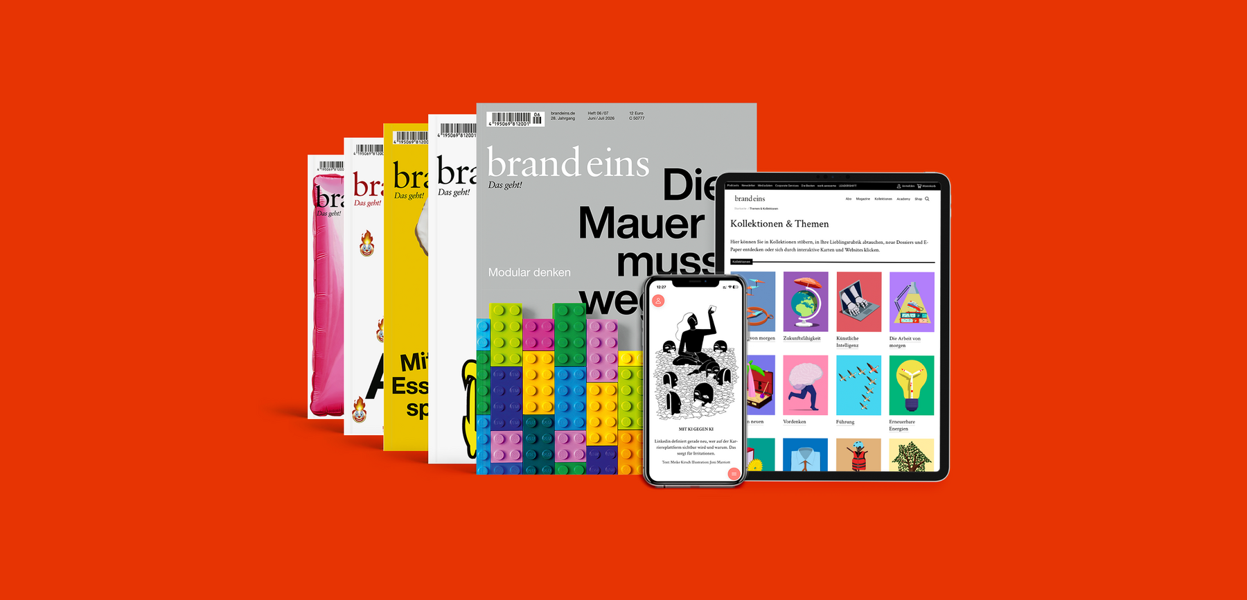 Das Bild zeigt eine Sammlung von Zeitschriften und ein Tablet vor einem roten Hintergrund. Die Zeitschriften sind in einer Reihe angeordnet und präsentieren verschiedene Farben und Designs. Das Tablet befindet sich vor den Zeitschriften, wobei der Bildschirm zu sehen ist. Das Bild ist so gestaltet, dass es für ein breites Spektrum von Nutzern, einschließlich Menschen mit Sehbehinderungen, zugänglich ist. Dies wird durch klare und kontrastreiche Farben sowie ein übersichtliches Layout erreicht, das eine einfache Navigation und gute Lesbarkeit ermöglicht.