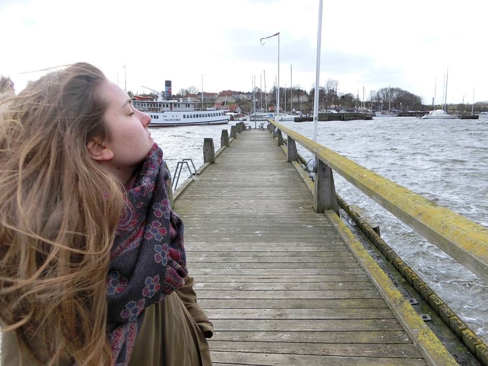 Austauschschülerin am Meer in Dänemark