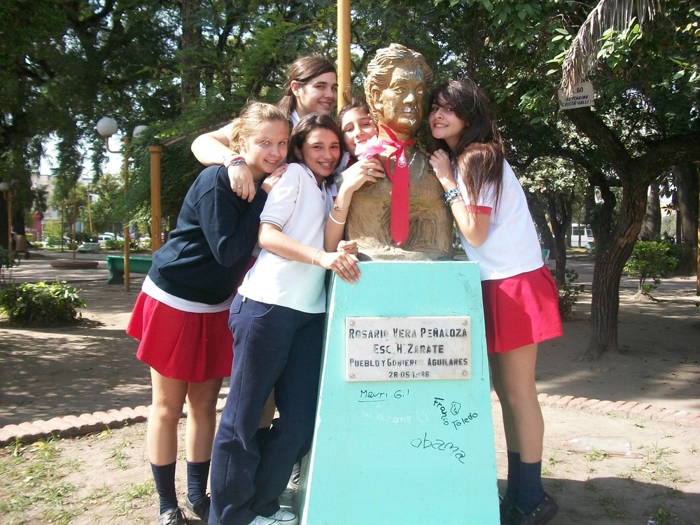 Austauschschülerin mit Freundinnen in Argentinien