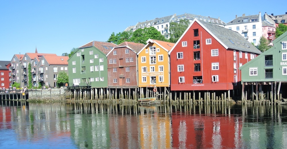 Farbenprächtige Häuser in Trondheim