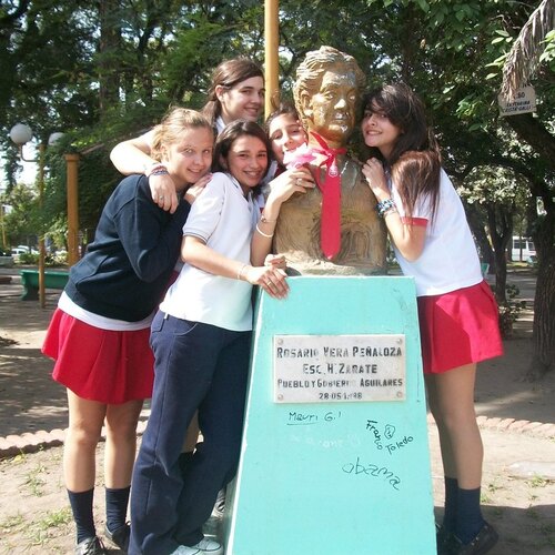 Austauschschülerin mit Freundinnen in Argentinien