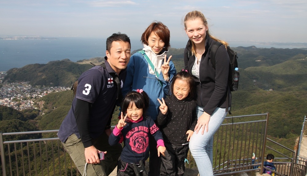 Tabea mit ihrer japanischen Gastfamilie