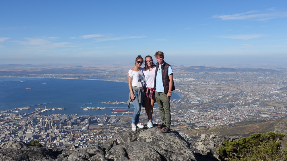 Austauschschülerin mit Freunden in Johannesburg