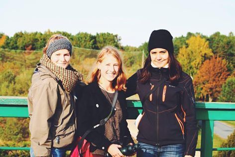 Andrea mit Freunden in Estland
