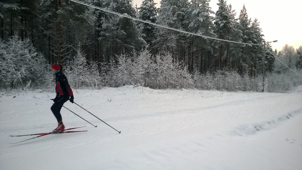 Felicitas beim Skifahren in Finnland 