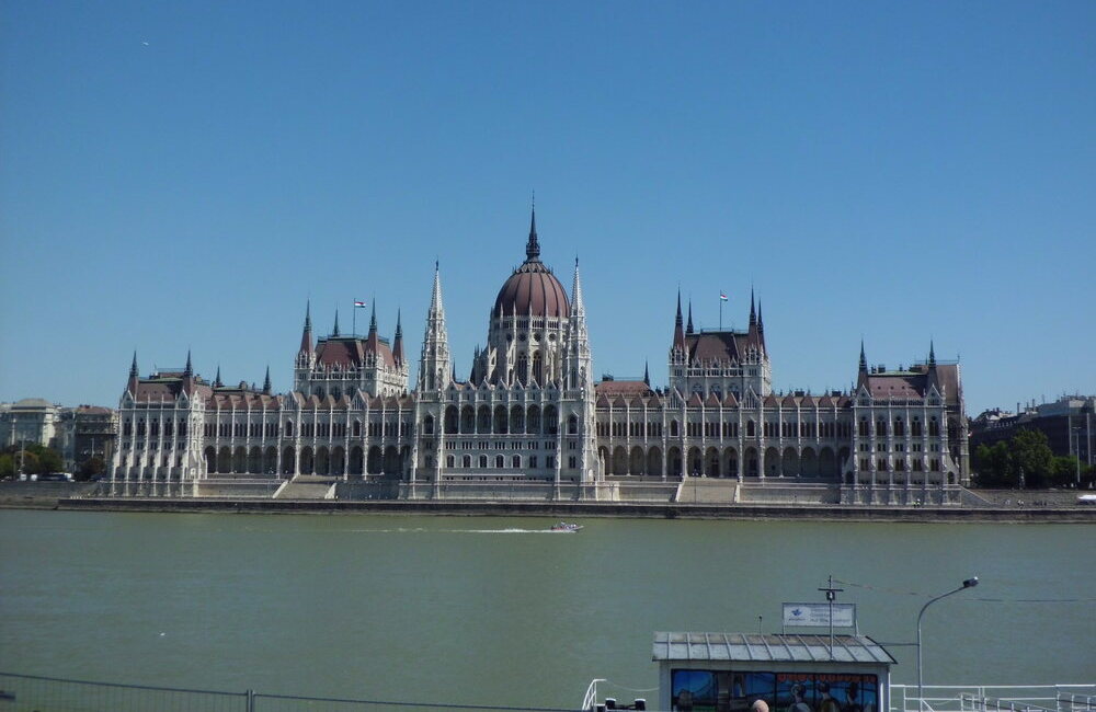 Ungarisches Parlament in Budapest