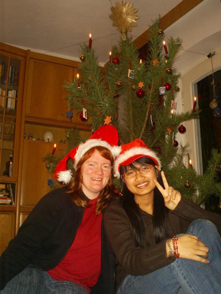 Supi mit ihrer Gastmutter zu Weihnachten