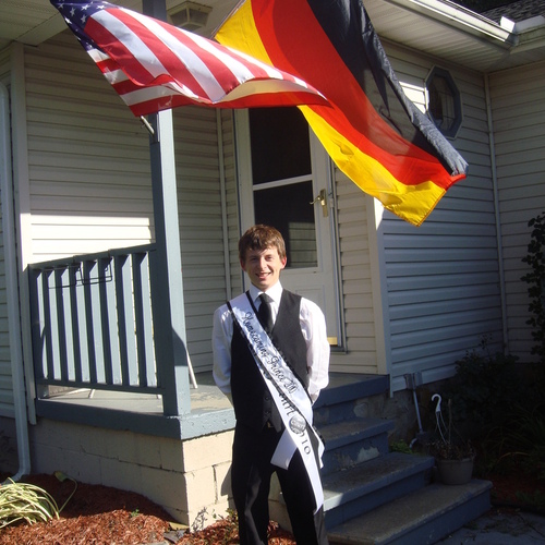 Austauschschüler als Homecoming Prince in den USA