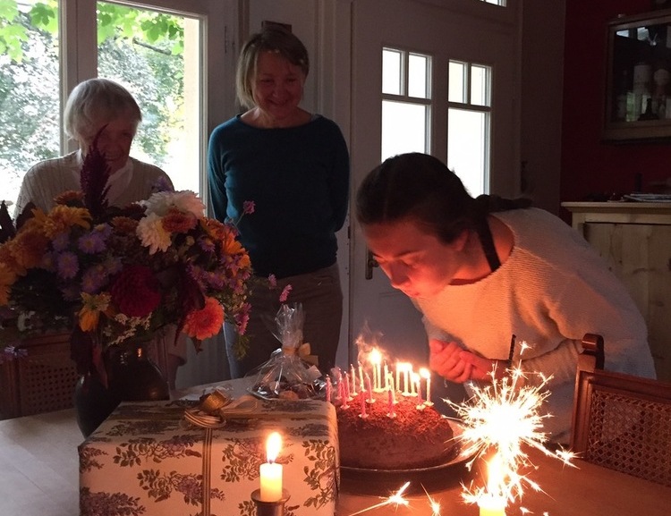 Irem feiert Geburtstag in Deutschland