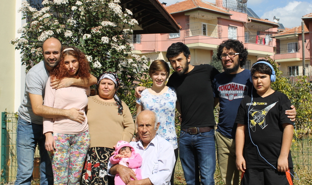 Austauschschülerin Emily mit ihrer türkischen Gastfamilie