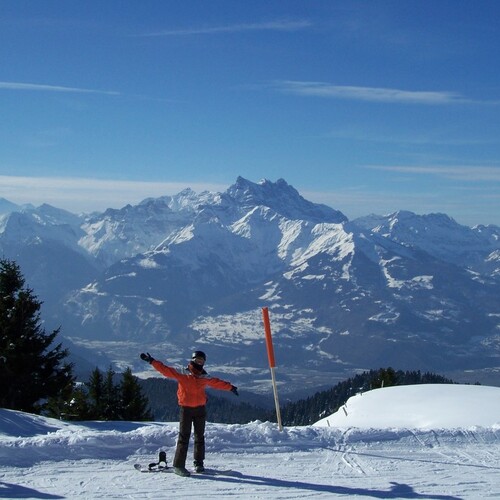 Austauschschülerin Jana beim Skifahren in der Schweiz