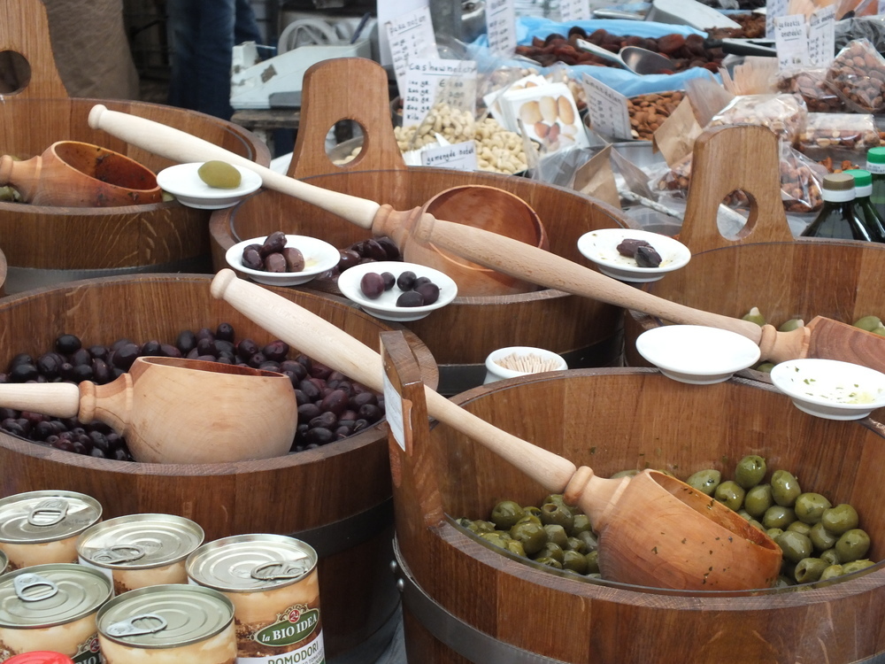 Antipasti und Oliven sind eine Spezialität in Italien
